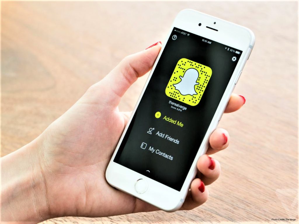 Snapchat tests navigation for exploring public content