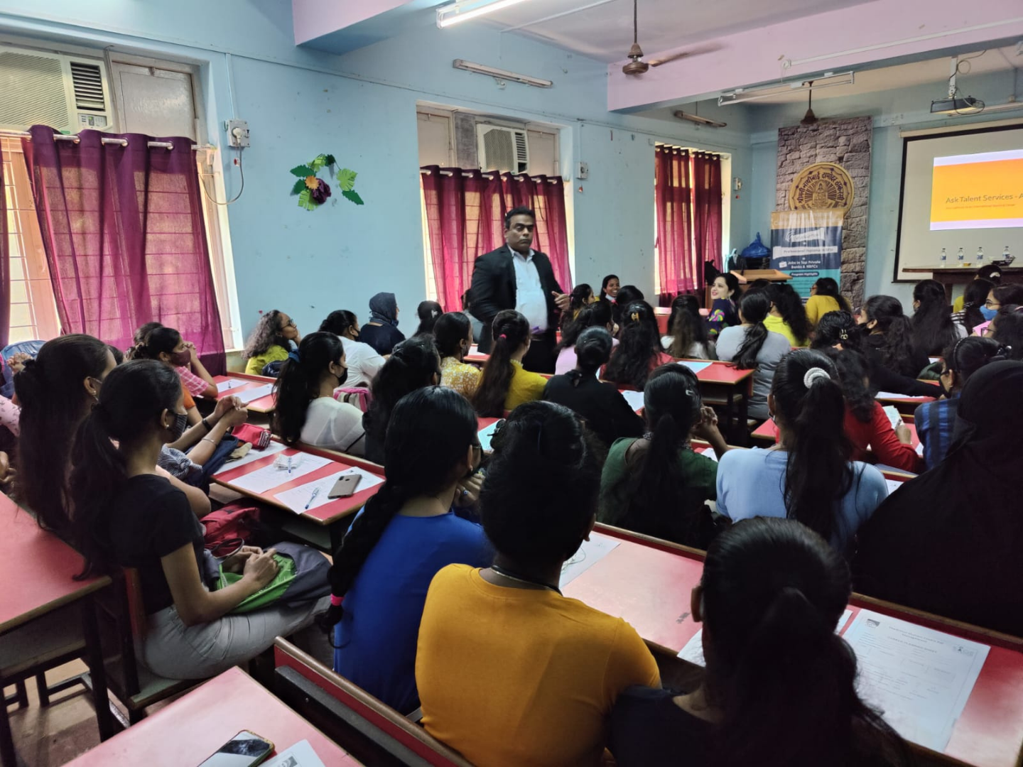 BFSI Seminar Conducted At S N D T College Churchgate   Sndt Girls College 