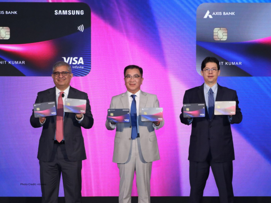 Samsung forays into finance, launches credit card