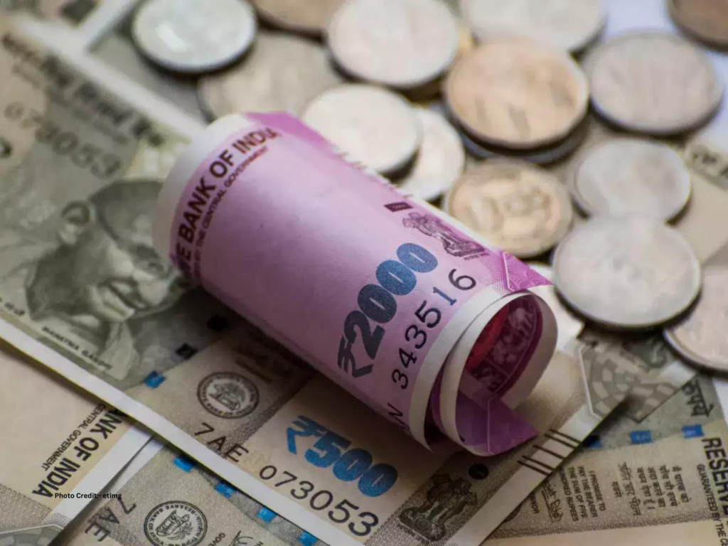 Rupee looks to sustain upside momentum aided by dollar inflows