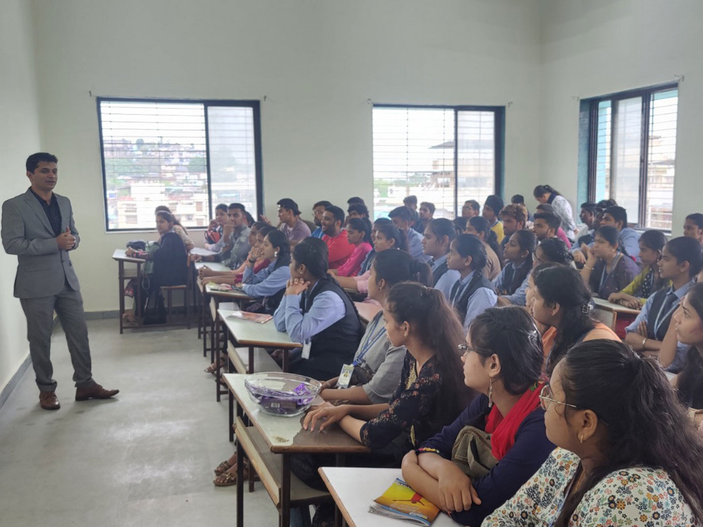 Seminar at SHM College of Commerce